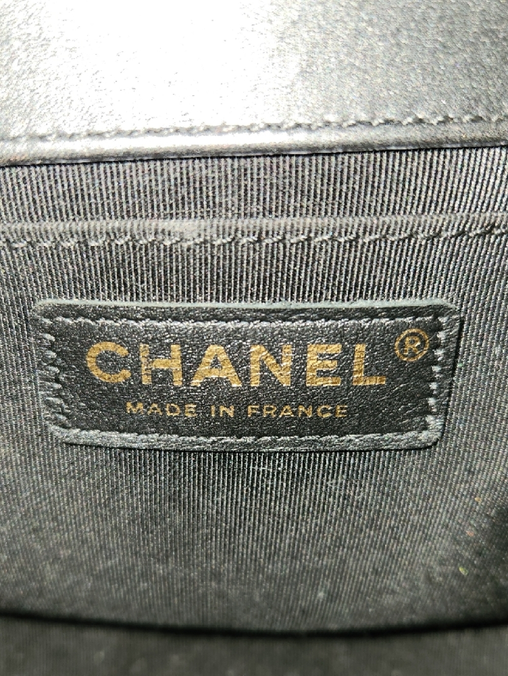 CHANEL Black Chevron Quilted Leather Crossbody with Gold Chain - Picture 2 of 5